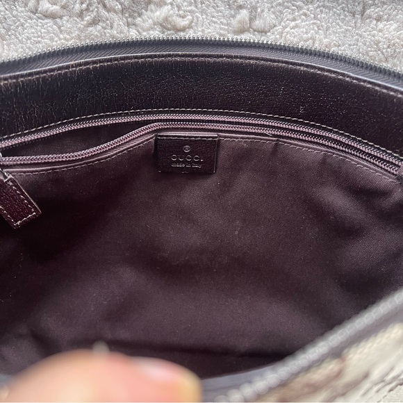 Gucci Cream and Brown Messenger Bag with Signature GG Pattern - Picture 4 of 13